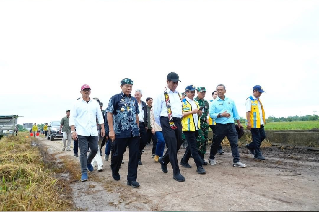 Menteri Pertanian Republik Indonesia (Mentan RI) Dr. Ir. H. Andi Amran Sulaiman, M.P., melakukan kunjungan kerja ke Desa Sajau Hilir, Kecamatan Tanjung Palas Timur, Kabupaten Bulungan, Kalimantan Utara (Kaltara)
