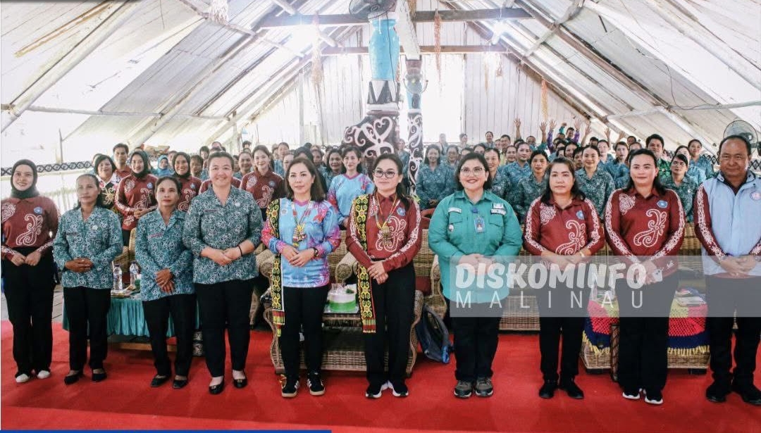 Penggerak PKK (TP PKK) Kabupaten Malinau melanjutkan rangkaian kunjungan kerjanya ke Kecamatan Malinau Selatan Hilir dengan menyambangi Desa Long Adiu,