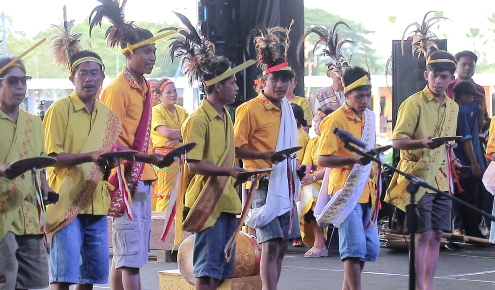 Penampilan keberagaman Adat dan Budaya Paguyuban Toraja pada gelaran Festival Budaya IRAU ke-11 Malinau.