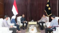 Pertemuan Polda Kaltara dan pihak Bank BRI Cabang Tanjung Selor. Pertemuan antara Polda Kaltara dan BRI Tanjung Selor di ruang kerja Kapolda menjadi langkah nyata dalam memperkuat inklusi keuangan sekaligus melindungi personel dari jeratan pinjaman online ilegal.
