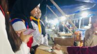 PMI Malinau. Aksi sosial PMI Malinau. Kepedulian di tengah musibah : Anggota PMI Malinau aktif mengajak masyarakat berdonasi dan berbagi kebaikan.