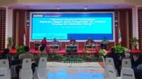 Seminar Nasional Wilayah Perbatasan. Bupati Malinau Wempi W Mawa, S.E., M.H. menyampaikan paparan dalam Seminar Nasional bertema “Perbatasan Kuat, Indonesia Bermartabat” di Ruang Tebengang, Jumat (24/10/2025). Kegiatan ini menjadi bagian dari rangkaian HUT ke-26 Kabupaten Malinau dan Festival Budaya IRAU ke-11 Tahun 2025.
