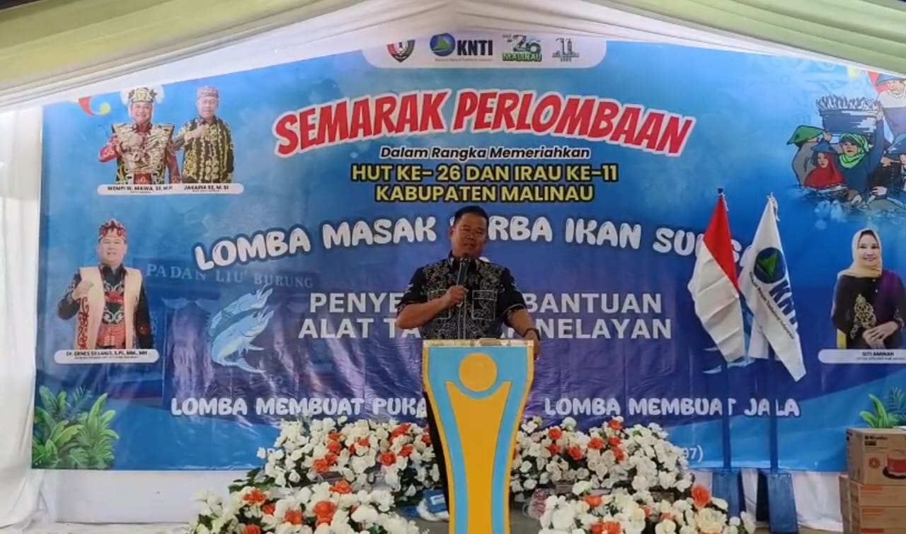 Sekretaris Daerah Kabupaten Malinau, Dr. Ernes Silvanus, membuka Lomba Masak Ikan Sungai dan Merangkai Jala, menekankan pentingnya promosi kuliner dan budaya lokal Malinau dalam perayaan HUT ke-26 dan IRAU ke-11.