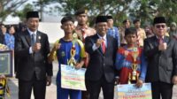 Bupati Syarwani dan jajaran pejabat daerah bersama perwakilan organisasi kepemudaan menegaskan komitmen membangun generasi muda yang tangguh dan berdaya saing.