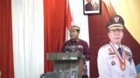 Gubernur Zainal. Gubernur Kalimantan Utara, Dr. H. Zainal A. Paliwang, SH., M.Hum., saat membuka Rapat Koordinasi dan Capacity Building Biro Umum dan Bagian Umum se-Kaltara Tahun 2025 di Tanjung Selor, Jumat (31/10/2025).