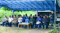 Pemkab Malinau. Suasana kegiatan Sapa Petani dan Satgas Petani Sehat di Desa Lidung Kemenci Seberang, Kecamatan Mentarang, yang dihadiri Sekda Malinau, Dr. Ernes Silvanus, bersama jajaran pemerintah daerah.