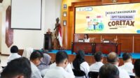 Kepala KP2KP Malinau, Roni Risdiyanto, memberikan pemaparan kepada ASN Pemkab Malinau dalam kegiatan Edukasi SPT Tahunan berbasis sistem digital Coretax DJP di Ruang Laga Fratu, Rabu (12/11/2025).