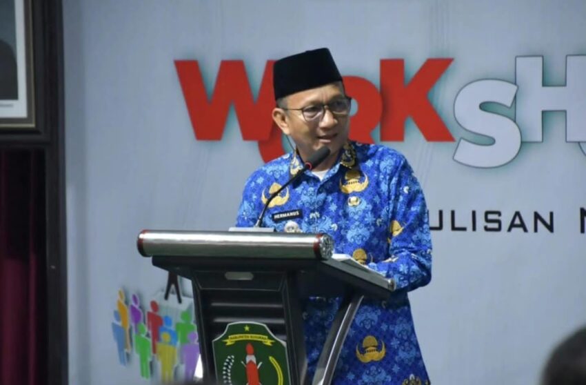 Pemkab Nunukan. Hermanus saat memberikan sambutan pembukaan pada Workshop Penulisan Jurnalistik dan Naskah Pidato Pimpinan di lingkungan Pemkab Nunukan.