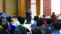 Wakil Bupati Malinau Jakaria membuka FGD penyusunan IKPLHD 2025 yang membahas penentuan isu prioritas dan arah kebijakan lingkungan daerah.