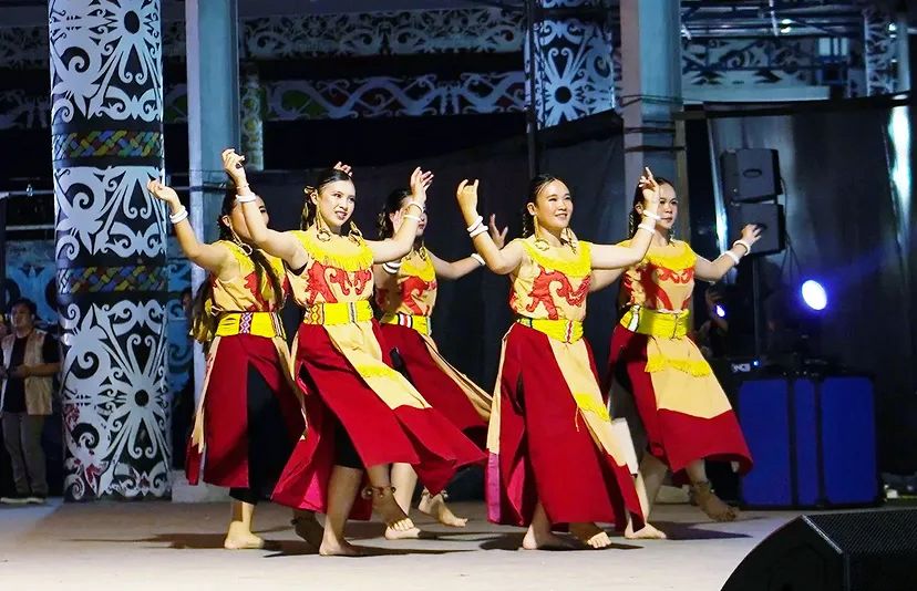 festival dayak lundayeh. festival dayak lundayeh.