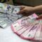 Rupiah-ditutup-melemah-0-62-persen-230426-ryl-2