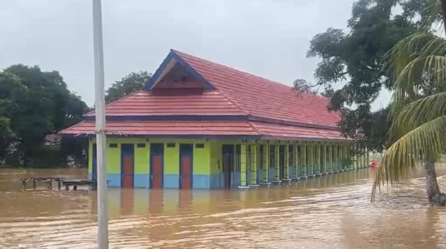 hari-pertama-sekolah-di-malinau.jpg