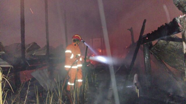 sarang-walet-di-malinau-terbakar.jpg