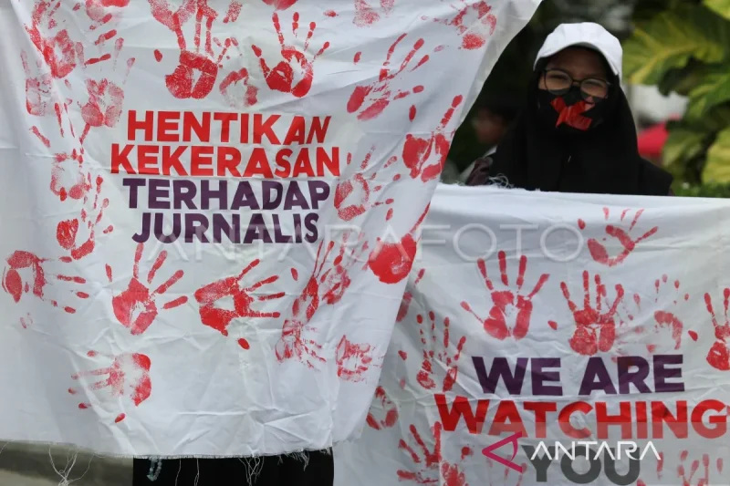 aksi-peringati-hari-kebebasan-pers-sedunia-1hwxl
