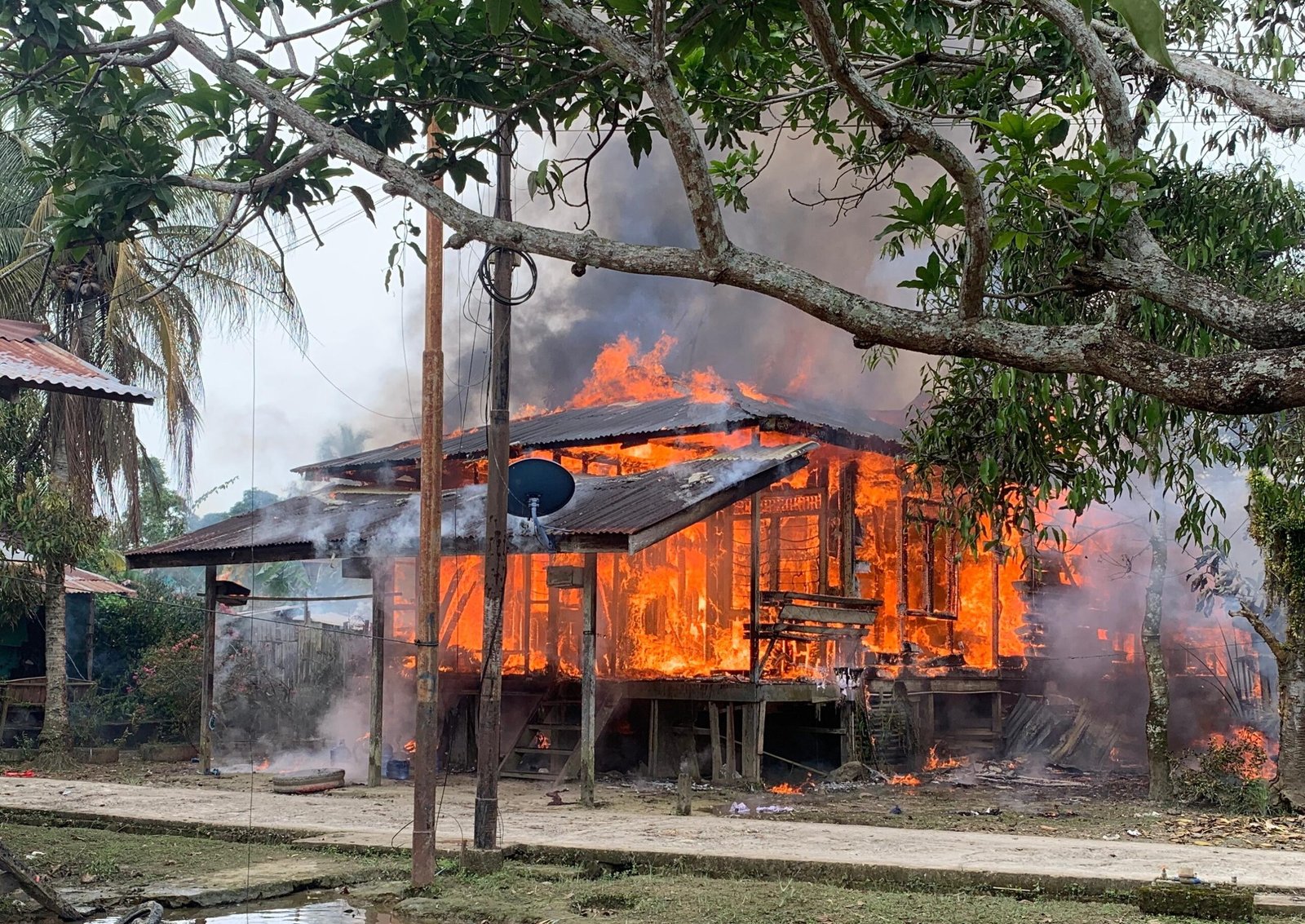 kebakaran-gang-bayataka-malinau kebakaran-gang-bayataka-malinau