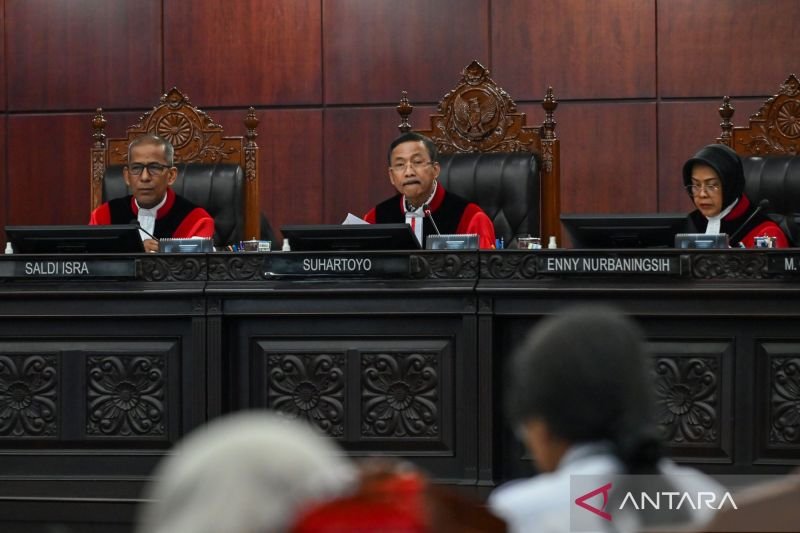 mk-gelar-sidang-putusan-18-perkara-2864973